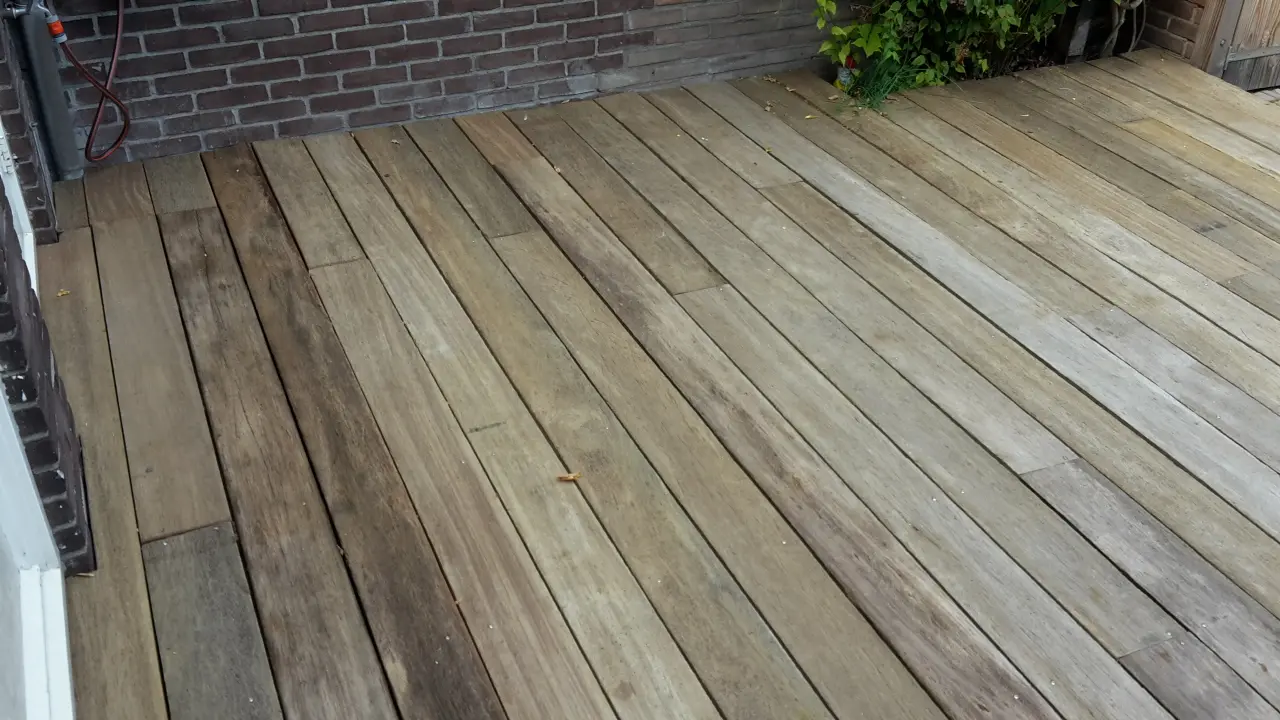 Rustic Azobé ship timber with natural imperfections and authentic weathered wood surfaces